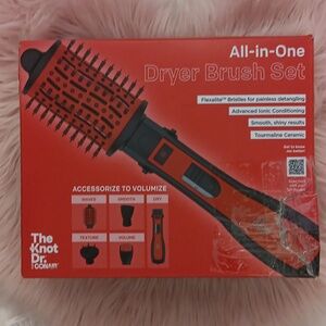 Brand New CONAIR ALL-in-ONE DRYER BRUSH SET- *NOTE